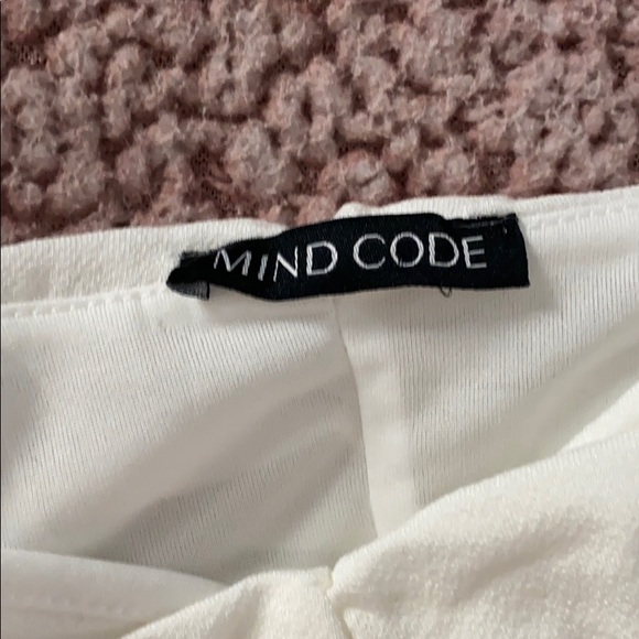 White Short Sleeve Top - Picture 3 of 4